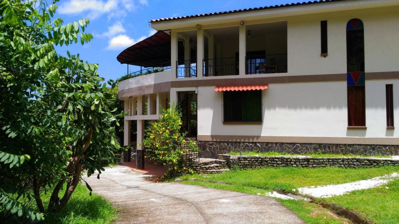 Apartments In Samara Ac Hw 200Mts To The Beach Exterior photo